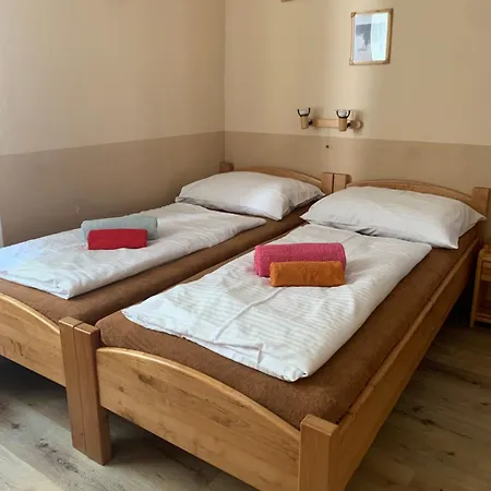 U Pece ゲストハウス